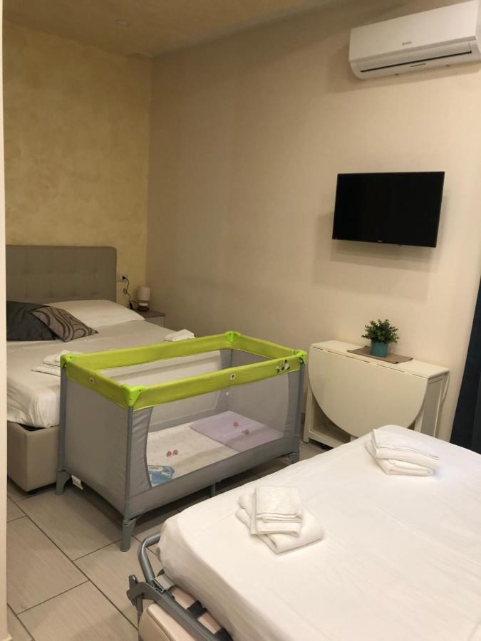 Room25Mq Picasso Cercola Exterior foto